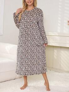 Women's Flannel Nightgown, Thermal-Lined Sweet Casual Leopard Print Round Neck With Pockets Soft Long Fluffy Sleep Dress