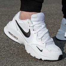 Nike 新款 Air Cushion 缓震徒步健身男士跑步鞋，轻盈舒适，拼接鞋面采用多层设计，适合日常穿着和运动，Air Max Fusion 时尚百搭白色复古休闲运动鞋，男士推荐 CJ1670-102 - 白色 - 查看 2