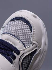 زوج من أحذية الأطفال الرياضية الكاجوال الشبكية الوردية، أحذية أطفال جديدة للربيع/الخريف مع خطاف وحلقة، أحذية أطفال صغار مريحة بألوان متباينة جذابة