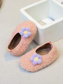 1 双幼儿花朵图案保暖内衬软底防滑室内拖鞋，舒适易穿脱，适合男孩/女孩，是刚学走路的婴儿的温馨节日礼物