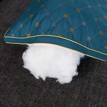 1件750克高品质填充物，超细羽绒棉，真空压缩丝棉，聚酯纤维填充物，适用于枕头、靠垫、编织娃娃、钩编、工艺品、毛毡、填充物、艺术与手工艺品、DIY填充物、毛绒玩具、枕头填充物，也适用于猫窝、狗窝、豆袋沙发等。 - 彩色 - 查看 6