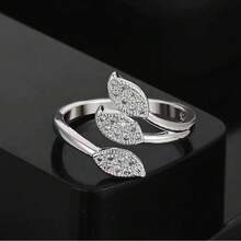 1 Stück 925 Silber beschichteter blattförmiger verstellbarer offener Ring mit kubischem Zirkonia, minimalistisches multifunktionales Accessoire, geeignet für Verlobung, Hochzeit, Neujahr/Valentinstag/Hochzeitsgeschenk, Saudi-Nationalfeiertag Geschenk, Saudi-Werbekatalog, Geschenk für Freundin, Damenschmuck
