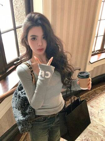 Women's Autumn Round Neck Long Sleeve Fitted Letter Print T-Shirt