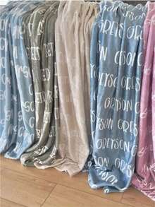 1 chiếc chăn gia đình có thể tùy chỉnh chữ, chăn kỷ niệm. Thích hợp cho bé gái, bé trai, người lớn, ngày Valentine, nhẹ, chăn em bé, chăn đắp cá nhân hóa, chăn ảnh cá nhân hóa, chăn trẻ sơ sinh cá nhân hóa, chăn cho trẻ mới sinh, thích hợp cho Ngày của Mẹ, sinh nhật, Ngày thiếu nhi, Ngày của Cha, lễ tốt nghiệp, đa chức năng, trang trí, chữ cái, phong cách, hiện đại, nhiều màu sắc, dễ thương, đáng yêu, giản dị, tùy chỉnh, cá nhân hóa, độc đáo, được thiết kế riêng, quà tặng lý tưởng cho anh ấy, quà tặng lý tưởng cho cô ấy, chăn quấn trẻ em tùy chỉnh, túi đựng đồ du lịch, quà tặng Ngày của Cha. - Nhiều màu - Xem 9