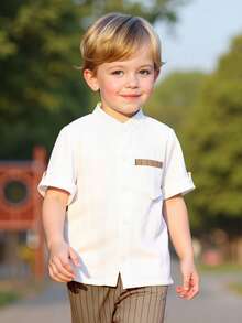 2 件套男童夏季短袖衬衫和条纹裤套装，休闲度假装