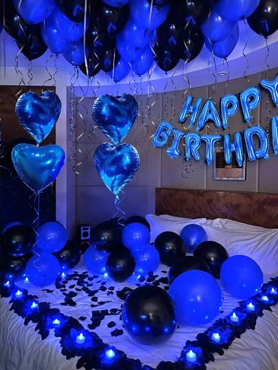 550 个蓝色和黑色生日气球套装，500 个无纺布花瓣，生日快乐横幅字母 + 心形铝箔气球，深色美学派对背景，适用于浪漫情侣卧室装饰，午夜惊喜生日派对装饰