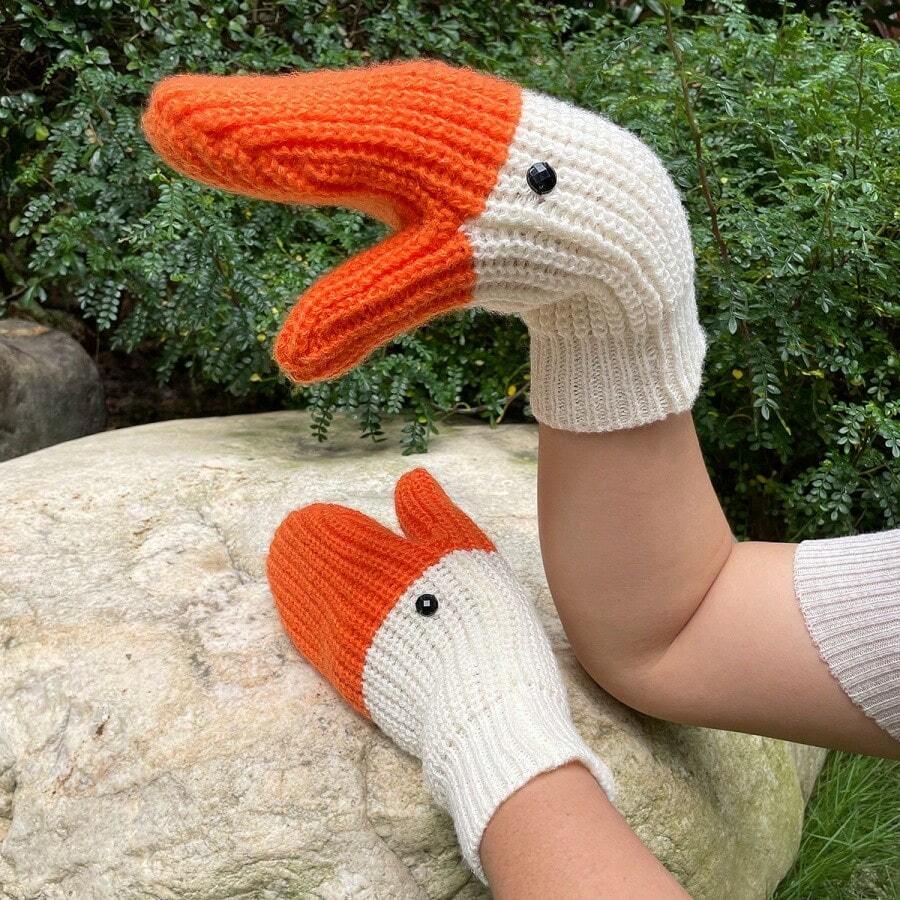 Autumn And Winter Funny Goose Yarn Finger Gloves For Women | Autumn And Winter | Warm | Plush | Thick | Cold Proof | Cute Gloves - Multicolor - View 1