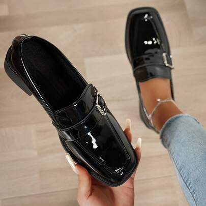 Nuovi mocassini neri con fibbia da donna per primavera/autunno, scarpe versatili di lusso adatte per passerella, lavoro, feste, con tacco, comoda, casual, all'aperto, vacanze, stile retrò europeo e americano, consigliato, chic da fata, minimalista francese, con tacco largo