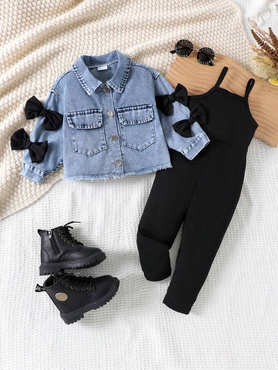 Conjunto de 2 piezas de chaqueta de manga larga de mezclilla con bolsillo con lazo y pantalones de peto para bebés niñas, estilo callejero vintage, para primavera/otoño - Negro - Ver 1