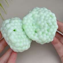 1pc New & Fun Handmade Squeezable Green Ball, Great For Making Creative Toys, Global Family Gatherings, Holiday Parties, Eid, Carnival, Easter, Handcrafted Green Stress Ball With Popping Beads - ASMR Relaxation Toy