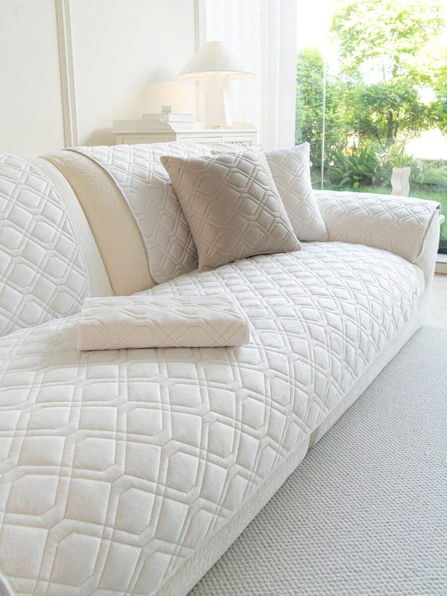 1pc Geometric Quilted Velvet Sofa Cushion, Minimalist Style, Non-Slip Back, Pet-Friendly, Soft Multi-Functional Anti-Dirt Anti-Dust, Holiday Decor Sofa Cover, Suitable For Backrest, Armrest, All Seasons