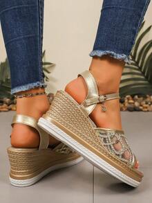 Giày sandal đế xuồng màu trơn nhẹ dành cho nữ, thiết kế xỏ chân tiện lợi, sang trọng và thời trang, mẫu giày casual thoải mái mới của nhà thiết kế mùa hè 2025, phù hợp cho du lịch, dã ngoại và các dịp trang trọng. - Vàng - Xem 6