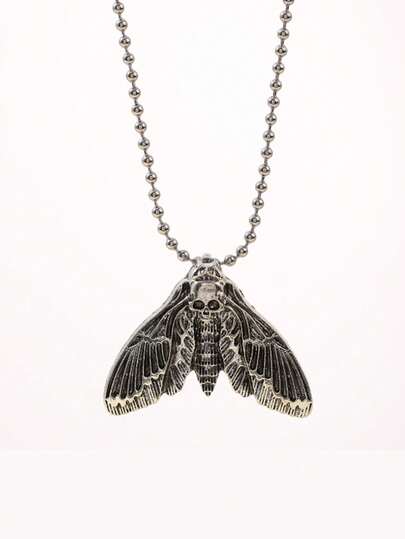 Vintage Gothic Style New Skull & Moth Pendant Necklace, Retro European & American Animal Charm Necklace For Men And Women