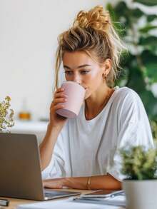 8oz Leak-Proof Insulated Milk/Coffee Cup - Stainless Steel Double Wall Insulated Milk/Coffee Cup, Suitable For Hot & Cold Drinks, Breakfast - Pink - View 7