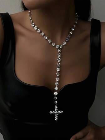Fashionable Elegant Crystal Cross Pendant Necklace