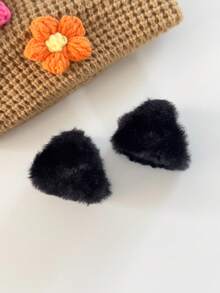 2 Stücke Damen Herbst/Winter süße flauschige Katzenohr Dreieck Plüsch Haarspangen, erhältlich in Weiß, Braun, Schwarz, Leopardenmuster und anderen Stilen, passend zu verschiedenen Outfits, können verwendet werden um Pony und Flyaways zu fixieren, um süße und elegante Frisuren zu kreieren und Ihrem Look eine lebendige Atmosphäre zu verleihen