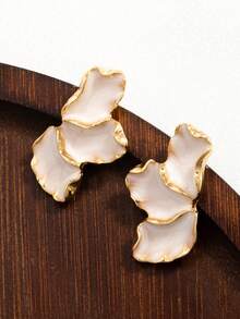 1 Pair Of Spring And Summer Creative Design Half Ear Maple Leaf Flower Earrings, Petal Drip Oil Earrings, Valentine's Day Accessories - White - View 3