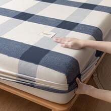 1pc Large Plaid Fitted Sheet (Fitted Sheet *1, Pillow Cases Not Included), Soft & Comfortable, Machine Washable, Breathable Mattress Protector, Suitable For Hotel, Bedroom, Dorm, School, All Seasons - White - View 4