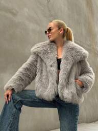 TRAFZA Women's Faux Fur Elegant Jacket, Casual Luxury Solid Color Coat, Warm Loose Women's Fashion Street Style Long Sleeve Jacket