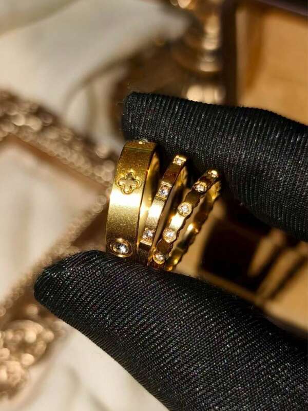 3 Stücke Edelstahl 18K Goldplattiert Kleeblatt Ring Set, luxuriöse nicht verblassende Bangle Ringe, eleganter wasserdichter Schmuck für Frauen, geeignet für den täglichen Gebrauch, Geschenk
