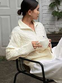 Damski sportowy top w jednolitym kolorze, zapinany na guziki, z długim rękawem, z małym kwiatowym nadrukiem na klatce piersiowej, idealny na jesień i zimę, odpowiedni do uprawiania sportu i aktywności na świeżym powietrzu, sweter damski, na siłownię i do biegania.