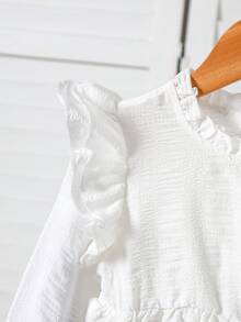 3pcs/Set Young Girls Casual Outfit, Soft & Comfortable Fabric, White T-Shirt, Blue Pants, Heart Decor Backpack, Bowknot Decor, Suitable For 4-7 Years Old, Daily Wear, Long Sleeve Top & Pants Set