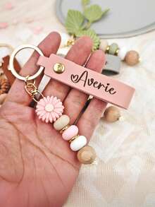 Portachiavi personalizzato, portachiavi con margherita personalizzato, portachiavi con margherita in perline, portachiavi in finta pelle, regalo per damigella, regalo per insegnante, regalo di compleanno, portachiavi con perline, accessori per chiavi, San Valentino, accessori per auto, accessori scolastici, carino, gotico