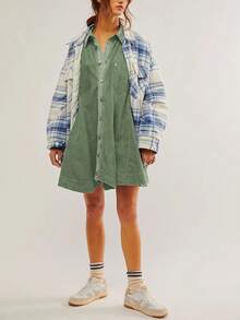 Women's Denim A-Line Mini Babydoll Dress With Long Puff Sleeves, Buttoned Hem, Ruffles And Front Pockets - màu xanh lá - Xem 3