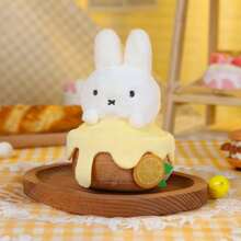 MIFFY 米菲美食工坊毛绒钥匙扣盲盒 - 8 个可收藏惊喜包，内含迷你人偶、可爱毛绒玩偶，女孩礼物（官方授权） - 美食工坊毛絨掛件盲盒 - 查看 8