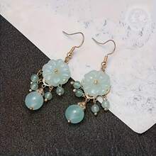 A Pair Of Exquisite Jade Earrings With Floral Patterns, Suitable For Everyday Wear, Party Accessories, And High-End Jewelry. - 一對 - 查看 2