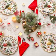 10pcs/20pcs/50pcs Merry Christmas Paper Plates Scalloped Edge 9 Inches Berry Holly Decorative Dinner Dessert Paper Plates Christmas Floral Shower Cute Snack Food Plates For Winter Holiday Dinner Birthday Xmas Party Supplies Christmas Table Decoration22