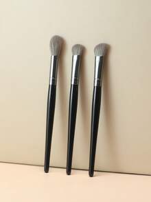 3套柔软眼部化妆刷，包括眼影刷、高光刷和晕染刷，采用柔软纤维制成，方便旅行化妆。 - 黑色 - 查看 6