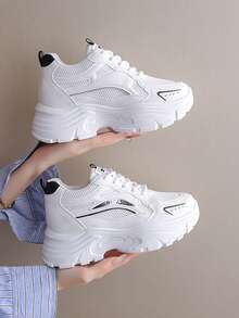 2025 Nuevos tenis de malla transpirables de verano, delgados y de patchwork, zapatos casuales deportivos para mujer, plataforma de suela gruesa, versátiles para estudiantes