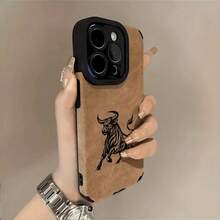 Resistente y Dominante! Funda de Teléfono Bull, Representante de la Fuerza Masculina, con Buen Agarre y Función Antigolpes, Material de Cuero Artificial de Alta Calidad, Resistente a la Suciedad, Protección Engrosada, Antigolpes, Antideslizante, Absorbe Impactos, Compatible con iPhone 16/16 Plus/16 Pro/16/16 Pro Max/15 Pro/15 Plus/15 Pro/15 Pro Max/15/14 Plus/15 Pro Max/14 Pro/14 Plus/13 Pro/13 Pro Max/13/12 Pro/12 Pro Max 12/11 Pro Max, Regalo Perfecto para Novio/Novia, Miembros de la Familia en Varios Días Festivos, Diseño Unisex. - Colores mixtos - Ver 13