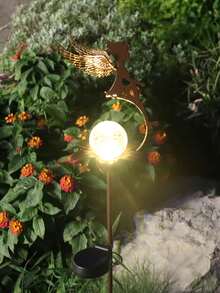 1 件装紧凑型户外花园仙女夜灯，如同一把奇思妙想的画笔，为您的庭院点缀上童话般的色彩——柔和的光芒为每个角落带来梦幻般的色彩。它不仅仅是一个迷人的点缀，更是一件优雅的户外装饰。