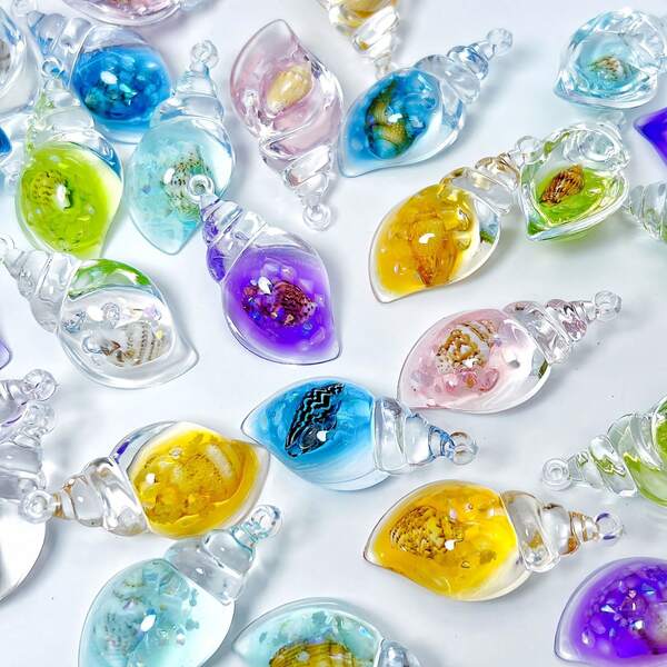 5pcs/10pcs Pack Colorful Acrylic Glow-In-The-Dark Shell Beads DIY Cream Gel Keychain Bag Charm Earrings Pendant