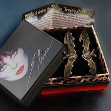 Circular Earrings For Women With A Gothic And Unique Style, Inspired By The Silvery Animal Bat Vampire Mythological Creature. - Bạc - Xem 3