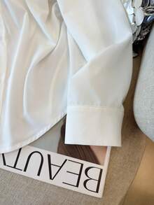 Plus Size Women's Fashion Commuter Pure White Collar Long Sleeve Asymmetrical Hem Pleated Tie Embroidered Horse Pattern Blouse, Office Wear, Autumn/Winter - White - View 8