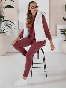 Women's Two-Piece Tracksuit Set With A Hoodie And Pants With Cuffs. Casual Basic Tracksuit With Pockets For Comfortable Everyday Wear, Perfect For Both Daily Urban Looks And Sports Activities. - Red - View 2