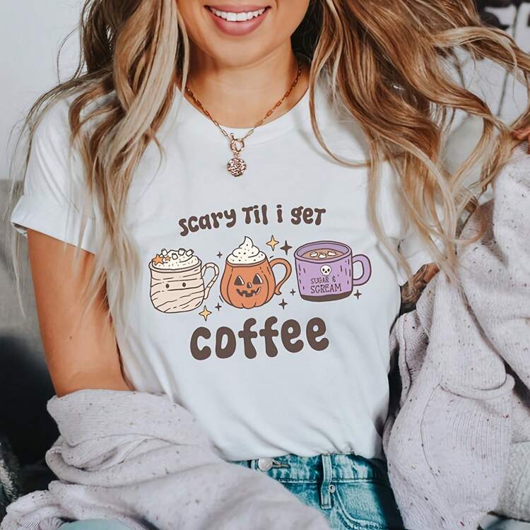 Camisa Café de Halloween - Camisa Café de Miedo - Camisa Otoño - Zueco Boho - Camisa Otoñal - Camiseta Motivo Otoño OtoñoLa camiseta de 220 gramos es la base universal para hombres y mujeres, proporcionando comodidad real y excelente durabilidad. El diseño es adecuado para todo tipo de usuarios, independientemente del género o el estilo. Utiliza tejidos resistentes al desgaste y de alta calidad, adecuados para cualquier uso diario, con tacto suave y durabilidad. Excelente ventilación y comodidad exclusivas para mujeres, con combinación de otoño e invierno, pretensión de grado o ropa temática festiva. Una variedad de artículos para satisfacer las necesidades de varias ocasiones. - Blanco - Añade 1