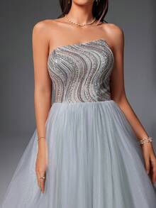 Nuevo vestido de noche formal elegante y de alta gama con diseño de parches de lentejuelas gris claro, cuello halter y superposición de malla - Gris Claro - Ver 8