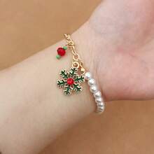 1 Pc Personalized Christmas-Themed Bracelet With Stylish Santa, Reindeer, And Snowflake Patterns And Bells. A Christmas Wrist Accessory Perfect As A Small Gift Or Souvenir For Christmas Parties, Birthday Parties, Holiday Gatherings, Or Family Get-Togethers, Ideal For Giving To Friends And Family