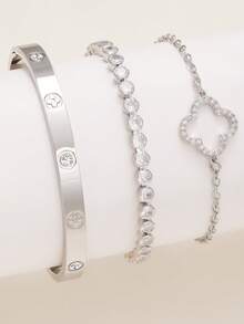 时尚欧美四叶草造型锆石镶嵌女士手链套装，适合多种场合，可叠戴，也适合作为礼物送给朋友