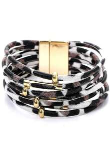 1pc New Leopard Print Magnetic Clasp Leather Bracelet, Random Leopard Pattern Multi-Layer Leather Cord Bracelet For Women