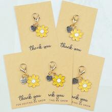 5pcs/10pcs Enamel Daisy Keychains Set,Thank You Cards S, Homecoming Season , Teacher Appreciation , Parent - Child Thanks & Nature Cute Stuff Enthusiasts, Memorial S, Key And Bag Charms Car Accessories Goth Y2k Halloween Accessories Teachers Day Christmas Gift Ideas