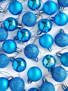 24 piezas Adornos de bolas de Navidad azules, decoraciones de árbol de Navidad, adornos colgantes para fiestas navideñas para coronas, guirnaldas y árboles interiores/exteriores, bolas de árbol de Navidad azules, adornos con diseño preensartado, decoración navideña festiva para fiestas navideñas, coronas, guirnaldas, decoración de Navidad