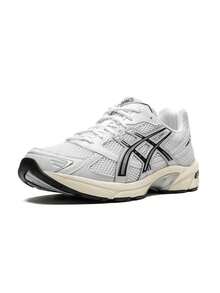 Asics GEL-1130™ 运动鞋秉承数十年的设计演变，致敬 GEL-1000™ 系列的第九代。这款稳定跑鞋最初的灵感源自 2008 年的 GEL-KAYANO™ 14，以现代风格诠释了英雄训练师的经典美学。 - 白雲灰 - 查看 5