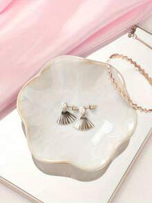 1pc Elegant Ceramic Lotus Leaf Jewelry Organizer Tray For Earrings, Rings, Keys And Small Accessories, Perfect Birthday Or New Year Gift, Desk Storage Valentine Day,Ceramic Flower Shaped Jewelry Tray, Suitable For Storing Rings, Necklaces, Bracelets, Earrings, Jewelry Display Plate, Decorative Dish, Foyer Tray, White Color Gifts For Women Back To School. - 彩色 - 查看 6