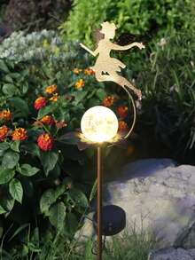 1 件装紧凑型户外花园仙女夜灯，如同一把奇思妙想的画笔，为您的庭院点缀上童话般的色彩——柔和的光芒为每个角落带来梦幻般的色彩。它不仅仅是一个迷人的点缀，更是一件优雅的户外装饰。