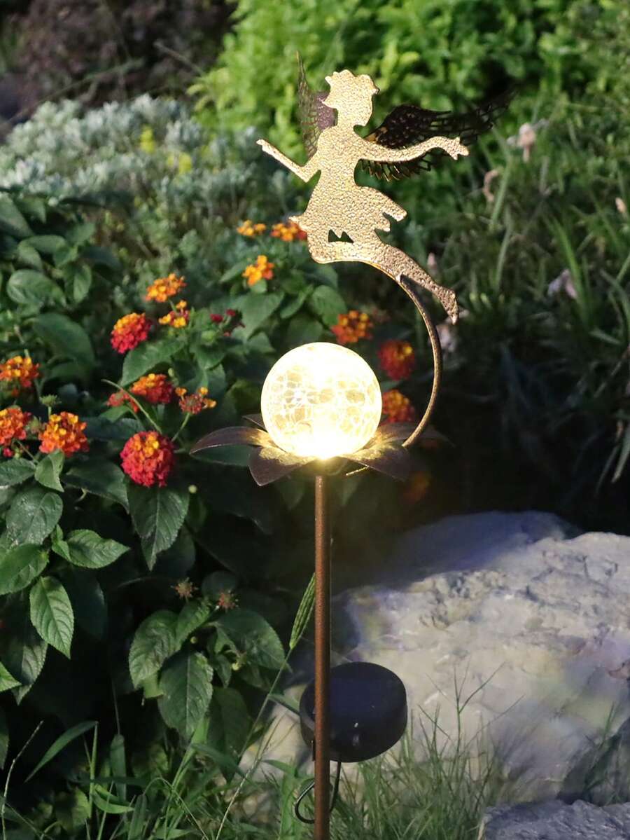 1 件装紧凑型户外花园仙女夜灯，如同一把奇思妙想的画笔，为您的庭院点缀上童话般的色彩——柔和的光芒为每个角落带来梦幻般的色彩。它不仅仅是一个迷人的点缀，更是一件优雅的户外装饰。